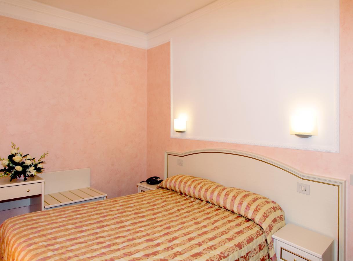 Hotel Divino Amore Баньореджо Екстериор снимка