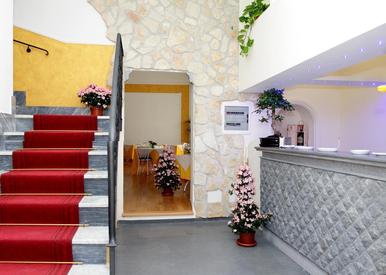 Hotel Divino Amore Баньореджо Екстериор снимка